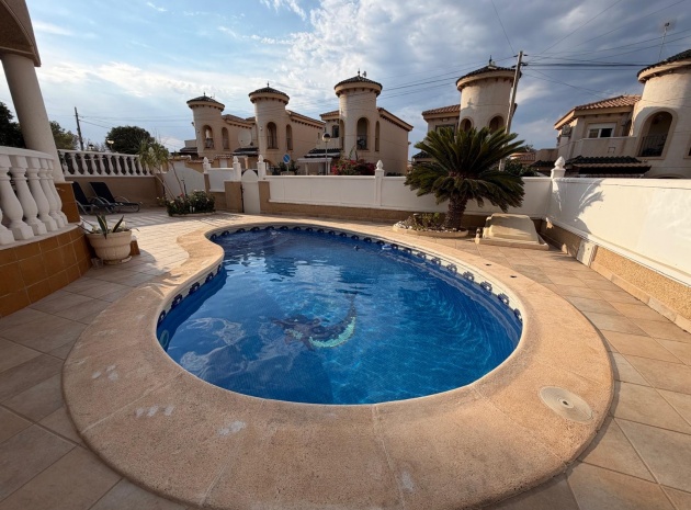 Wiederverkauf - Villa - Villamartin - El Galan