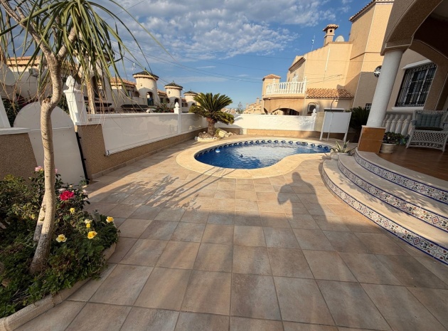 Wiederverkauf - Villa - Villamartin - El Galan