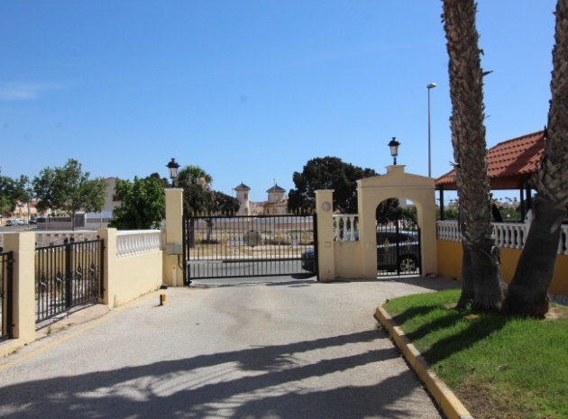 Resale - Apartment - Cabo Roig - la regia