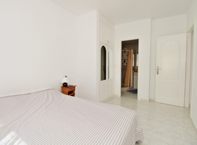 Wiederverkauf - Wohnung - Villamartin