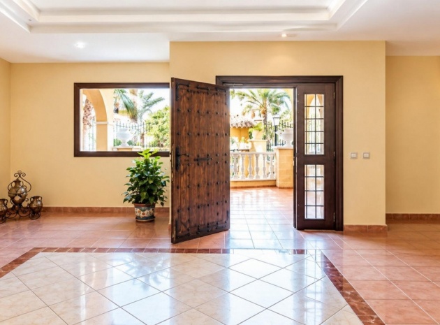 Resale - Apartment - Torrevieja - Playa De Los Locos