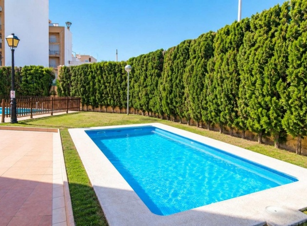 Resale - Apartment - Torrevieja - Playa De Los Locos