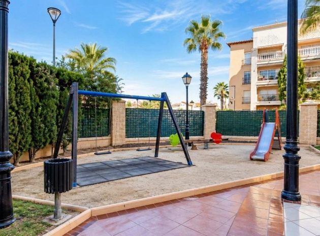 Resale - Apartment - Torrevieja - Playa De Los Locos
