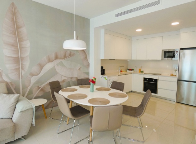 Resale - Apartment - Torrevieja - Torrevieja Centro
