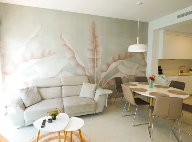 Resale - Apartment - Torrevieja - Torrevieja Centro