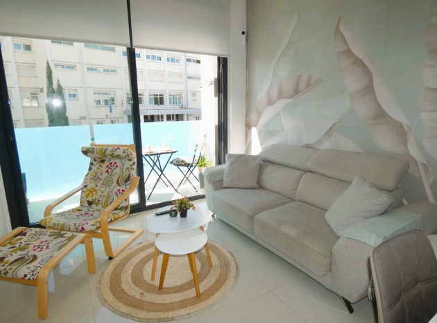 Resale - Apartment - Torrevieja - Torrevieja Centro
