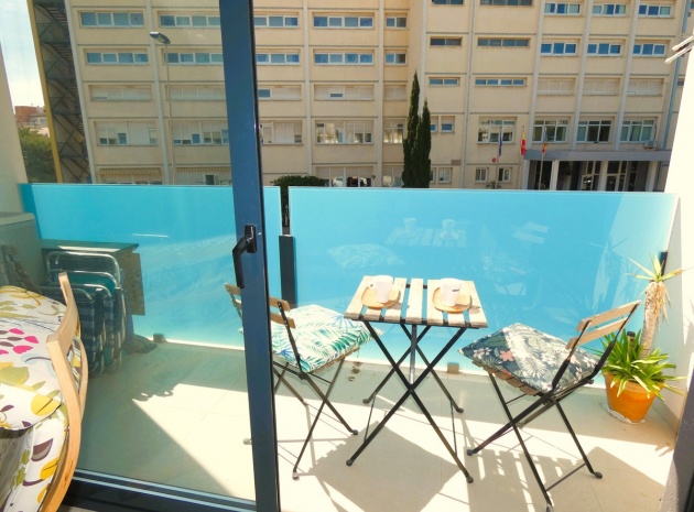 Resale - Apartment - Torrevieja - Torrevieja Centro