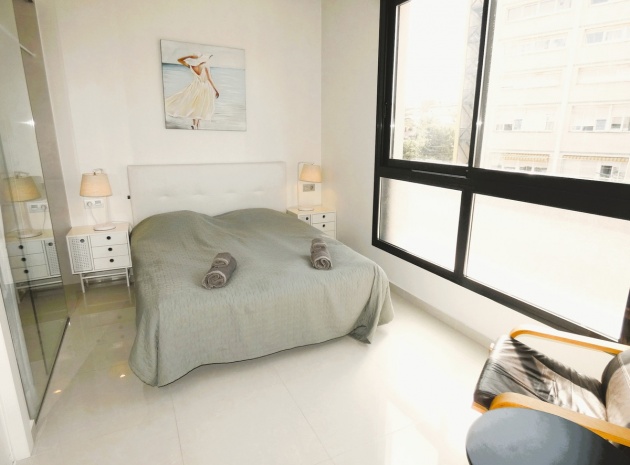 Resale - Apartment - Torrevieja - Torrevieja Centro