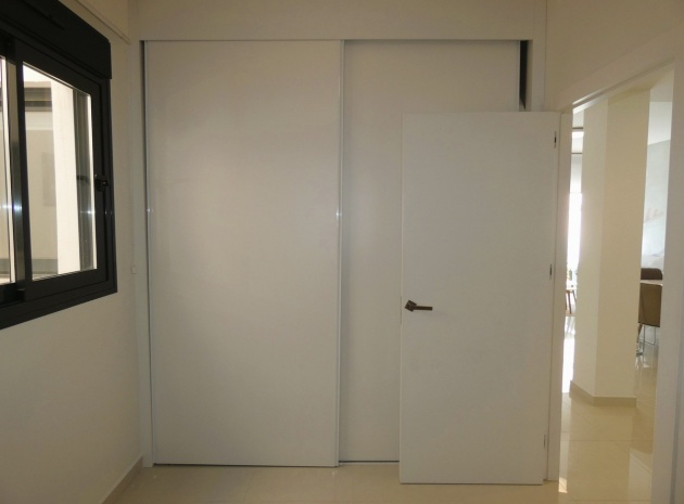 Resale - Apartment - Torrevieja - Torrevieja Centro