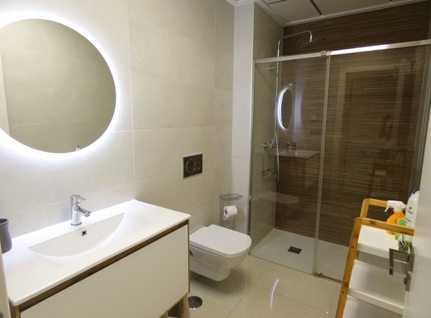 Resale - Apartment - Torrevieja - Torrevieja Centro