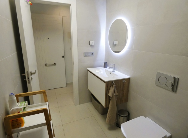 Resale - Apartment - Torrevieja - Torrevieja Centro