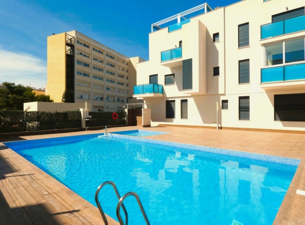 Resale - Apartment - Torrevieja - Torrevieja Centro