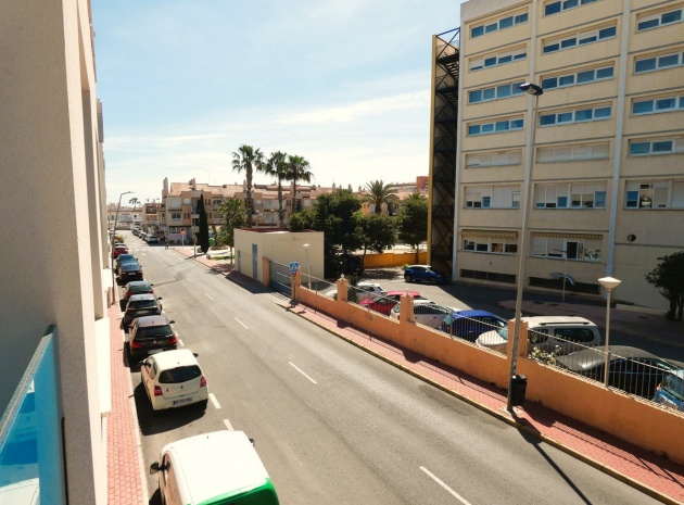 Resale - Apartment - Torrevieja - Torrevieja Centro