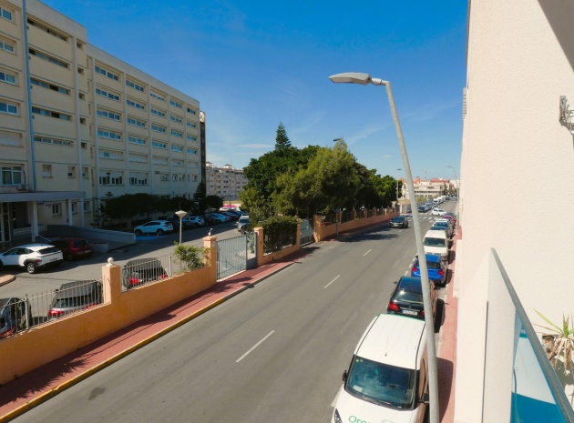 Resale - Apartment - Torrevieja - Torrevieja Centro