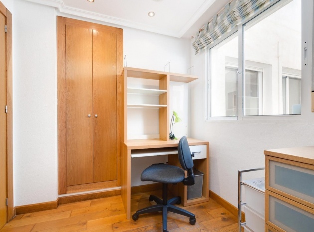 Wederverkoop - Appartement - Torrevieja - Torrevieja Centro