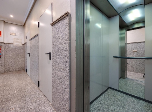 Wederverkoop - Appartement - Torrevieja - Torrevieja Centro