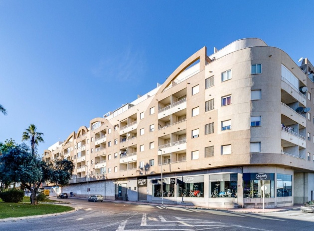 Resale - Apartment - Torrevieja - Torrevieja Centro