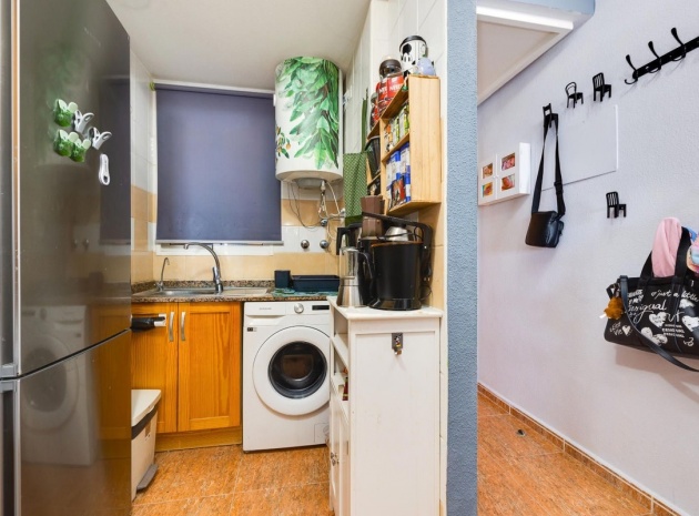 Resale - Apartment - Torrevieja - Torrevieja Centro