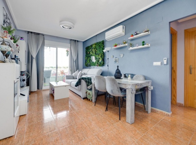 Resale - Apartment - Torrevieja - Torrevieja Centro