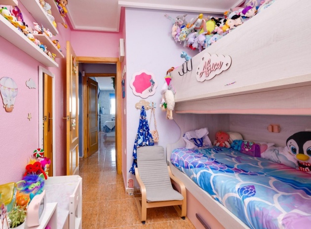 Resale - Apartment - Torrevieja - Torrevieja Centro