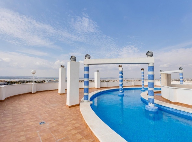 Resale - Apartment - Torrevieja - Torrevieja Centro
