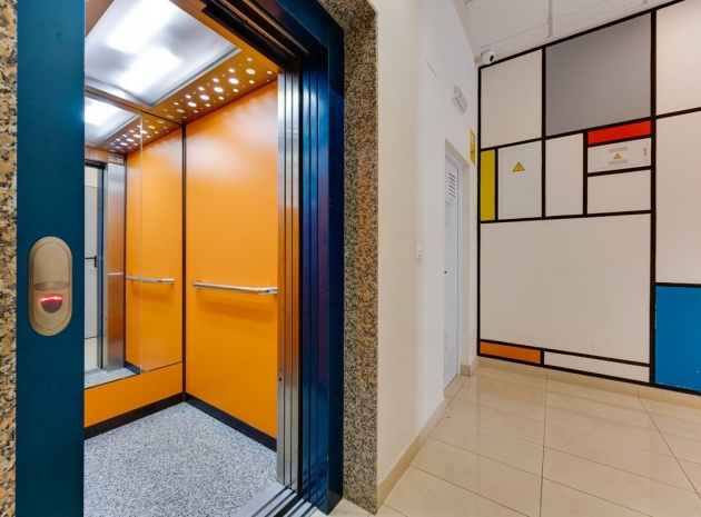 Wederverkoop - Appartement - Alicante - Parque de las Naciones