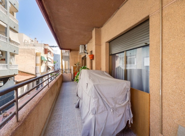 Återförsäljning - Lägenhet - Torrevieja - Torrevieja Centro