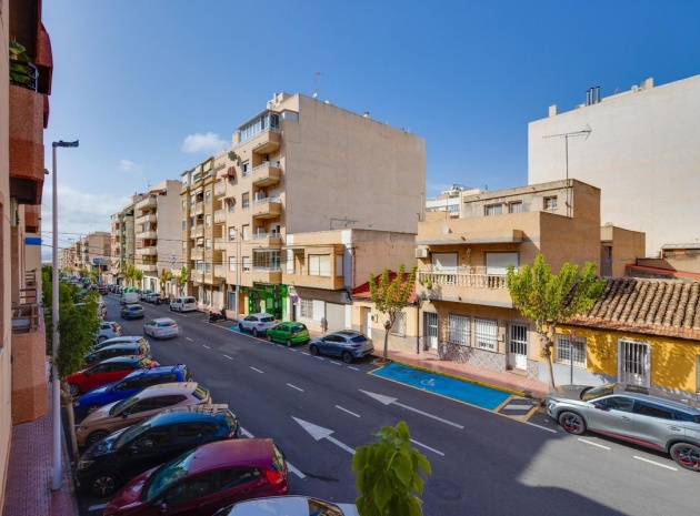Återförsäljning - Lägenhet - Torrevieja - Torrevieja Centro
