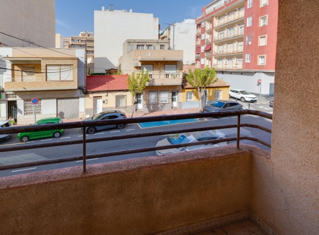 Återförsäljning - Lägenhet - Torrevieja - Torrevieja Centro