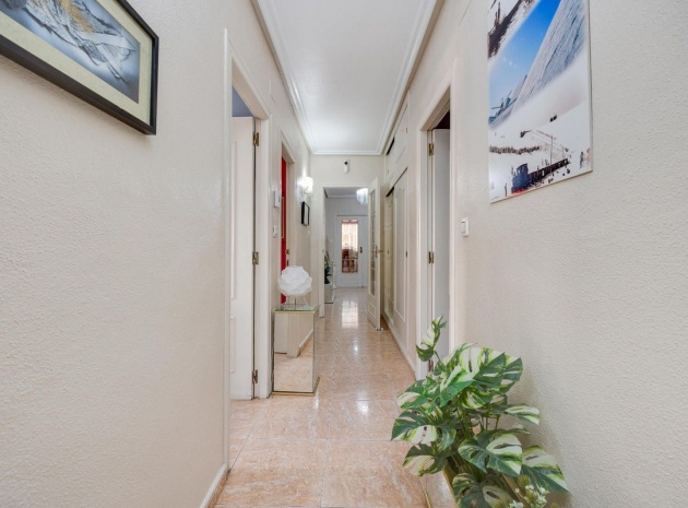 Återförsäljning - Lägenhet - Torrevieja - Torrevieja Centro