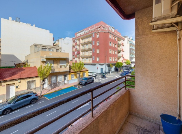 Återförsäljning - Lägenhet - Torrevieja - Torrevieja Centro