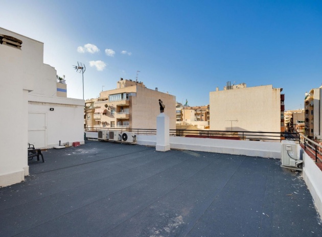Återförsäljning - Lägenhet - Torrevieja - Torrevieja Centro