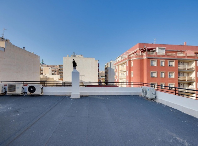 Återförsäljning - Lägenhet - Torrevieja - Torrevieja Centro