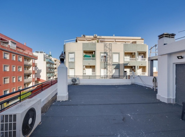 Återförsäljning - Lägenhet - Torrevieja - Torrevieja Centro