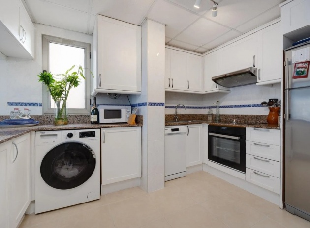Resale - Apartment - Torrevieja - Torrevieja Centro