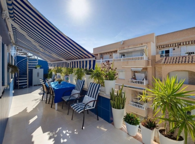 Resale - Apartment - Torrevieja - Torrevieja Centro