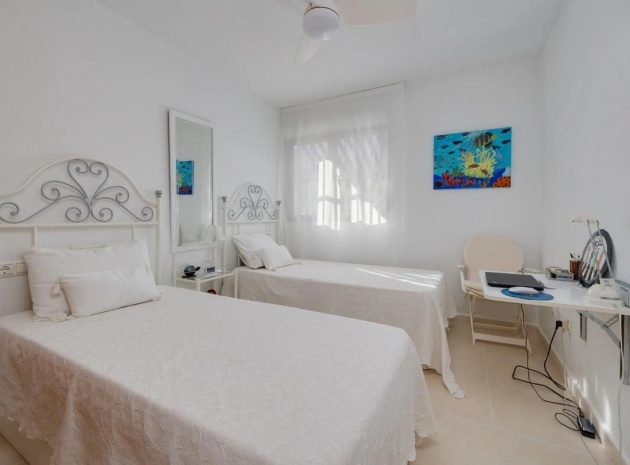 Resale - Apartment - Torrevieja - Torrevieja Centro