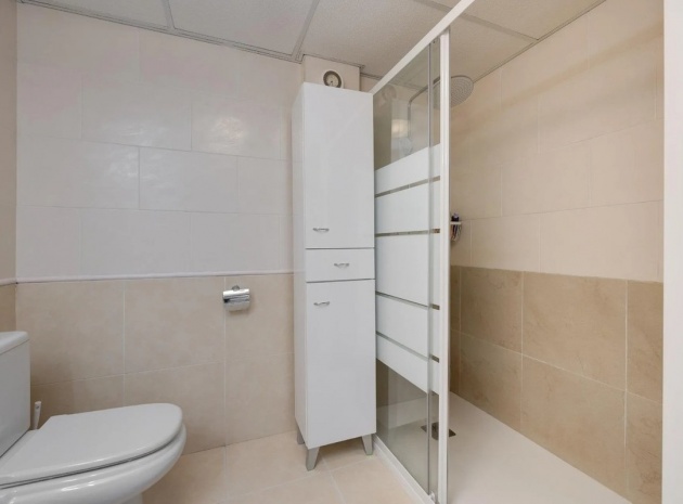 Resale - Apartment - Torrevieja - Torrevieja Centro