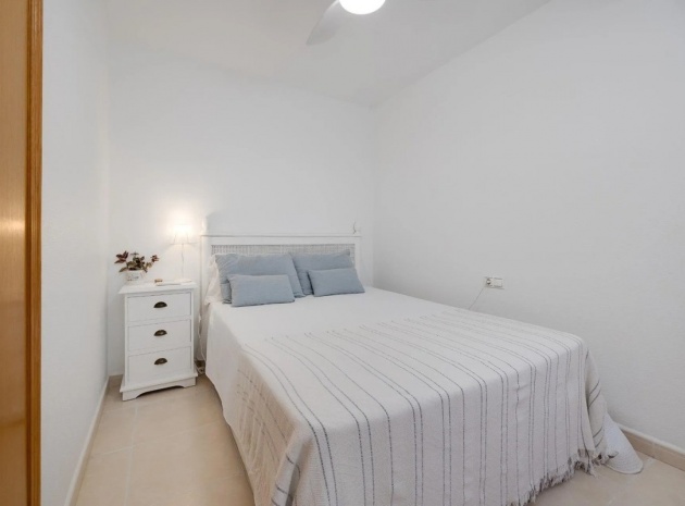 Resale - Apartment - Torrevieja - Torrevieja Centro
