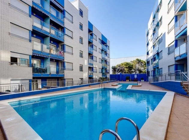 Resale - Apartment - Torrevieja - Torrevieja Centro