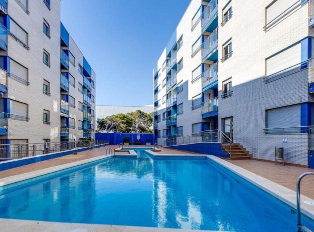 Resale - Apartment - Torrevieja - Torrevieja Centro