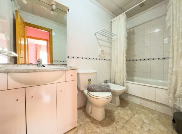 Resale - Apartment - Torrevieja - La Mata