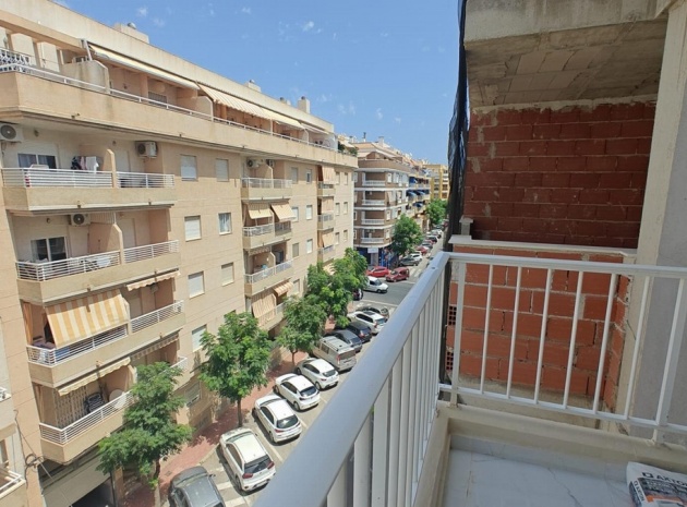 Återförsäljning - Lägenhet - Torrevieja - Torrevieja Centro