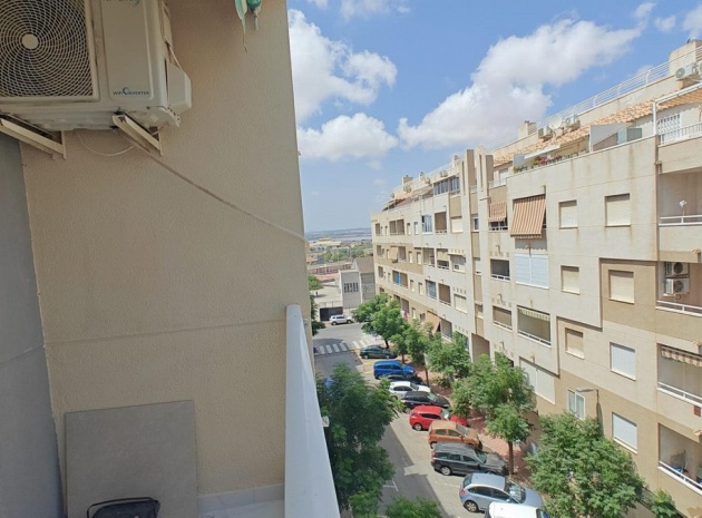 Återförsäljning - Lägenhet - Torrevieja - Torrevieja Centro