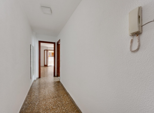 Återförsäljning - Lägenhet - Torrevieja - Torrevieja Centro