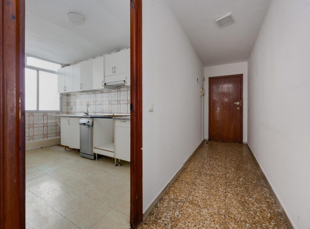 Återförsäljning - Lägenhet - Torrevieja - Torrevieja Centro