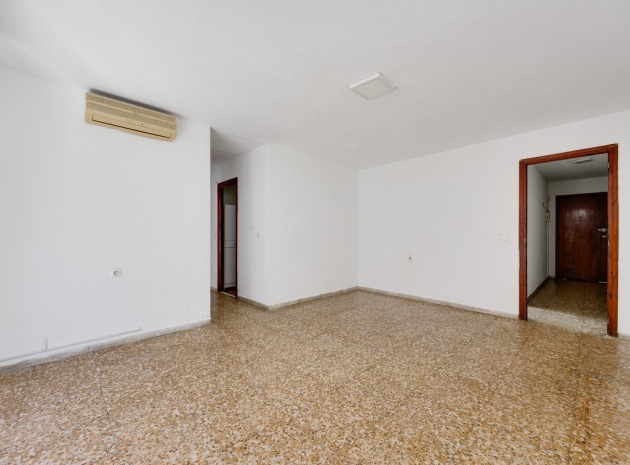Återförsäljning - Lägenhet - Torrevieja - Torrevieja Centro