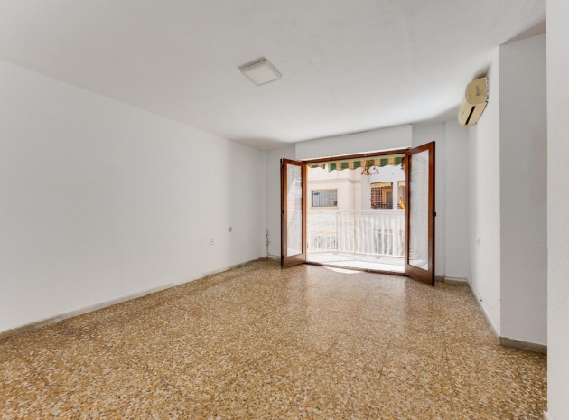 Återförsäljning - Lägenhet - Torrevieja - Torrevieja Centro