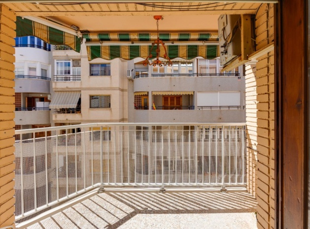 Återförsäljning - Lägenhet - Torrevieja - Torrevieja Centro