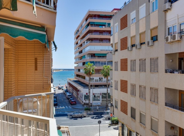 Återförsäljning - Lägenhet - Torrevieja - Torrevieja Centro